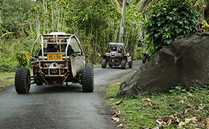 Mud Buggies : Rarotonga  : Business News Photos : Richard Moore : Photographer